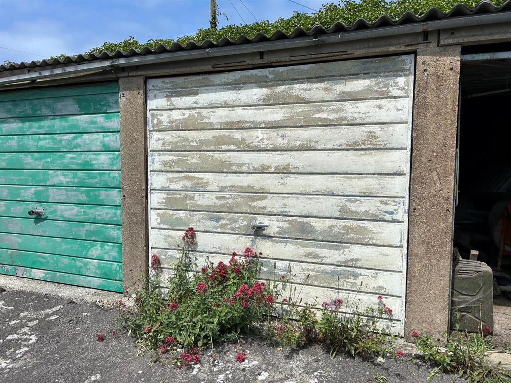 Garage.jpg
