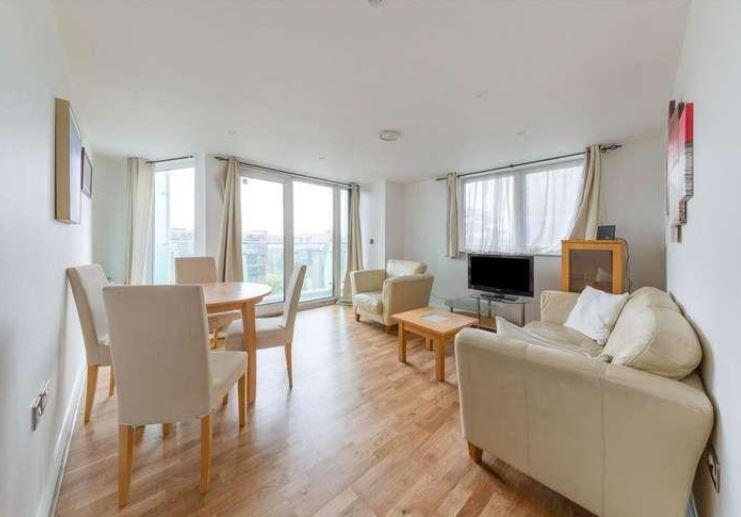 Comer House, Barnet EN5