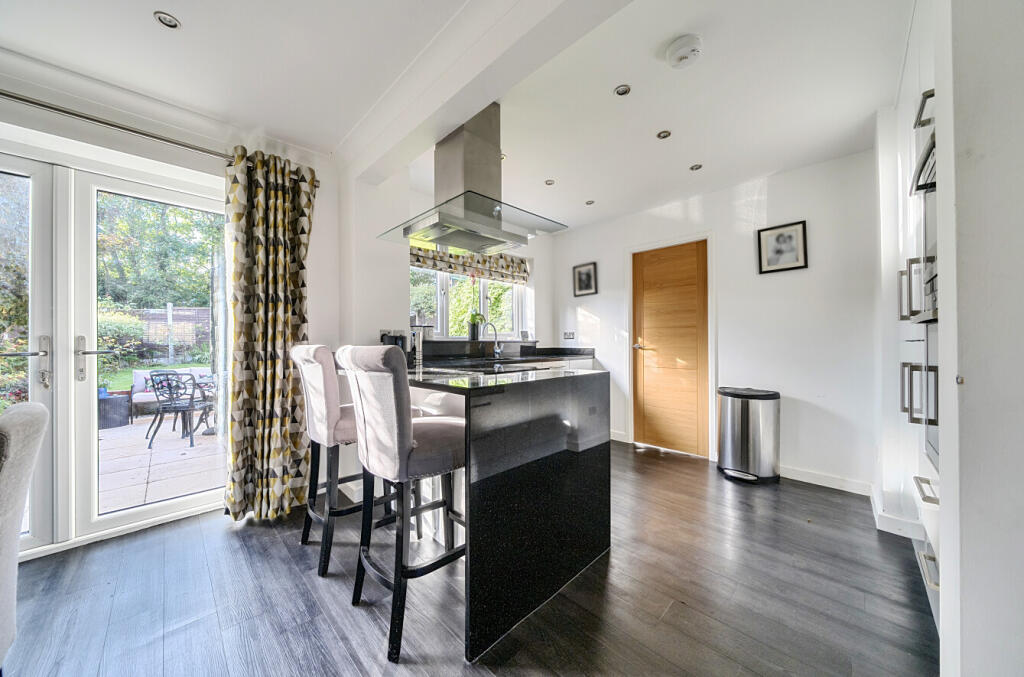 -68da55cf9b791-l-1358967-13-68d97618a4629