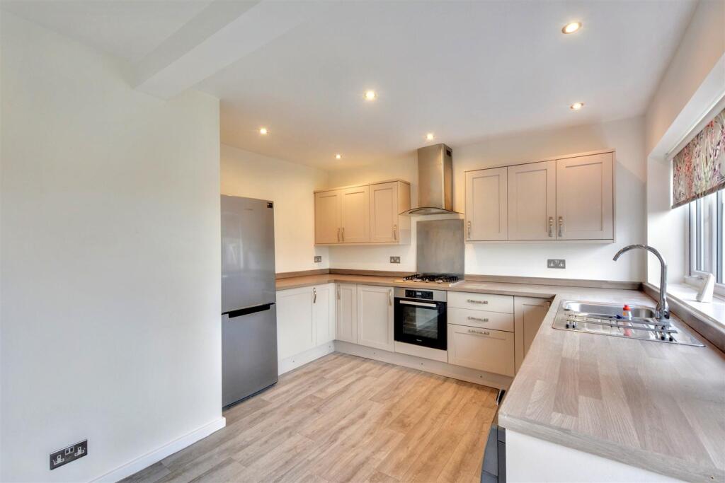 Kitchen_2.jpeg