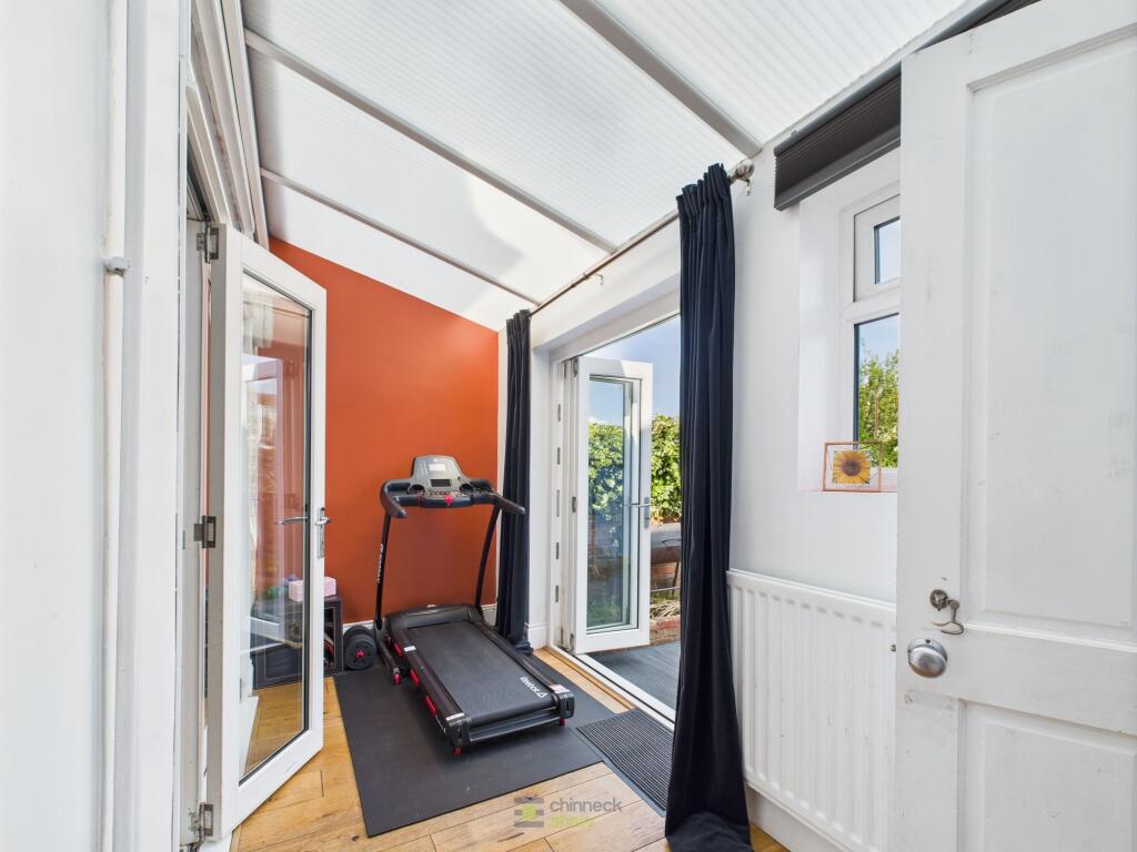 Sunroom/Utility