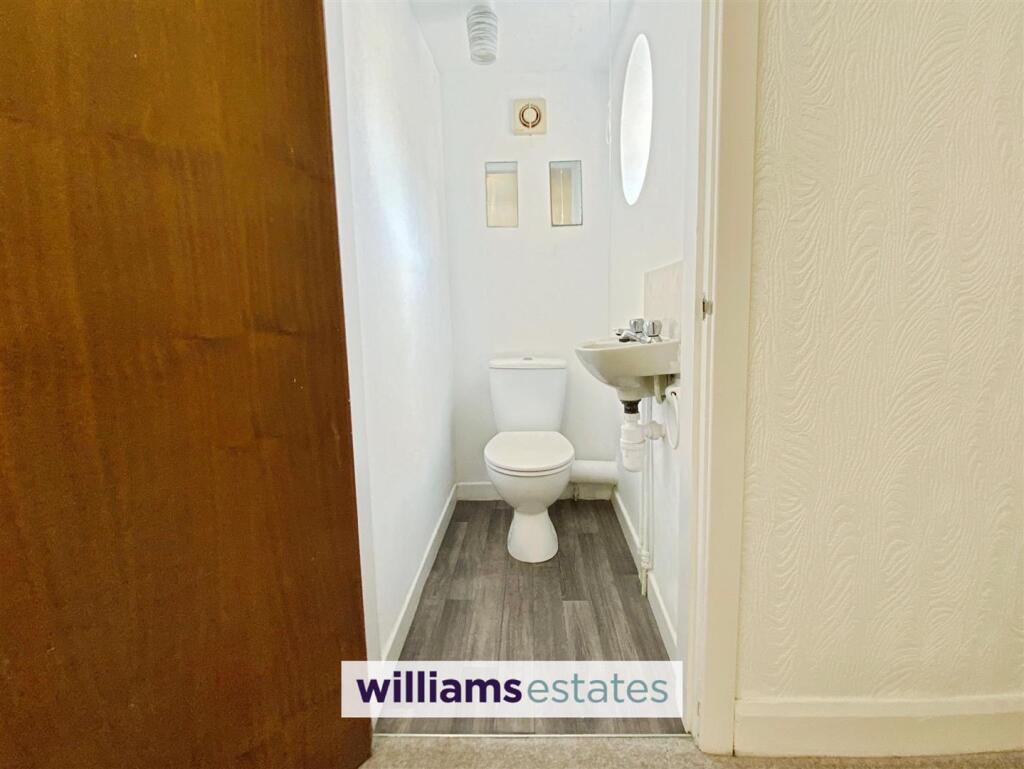 master bedroom toilet