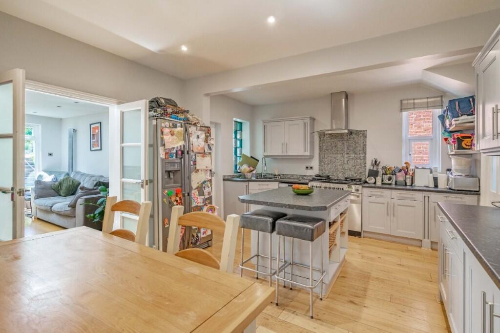 Kitchen/breakfast