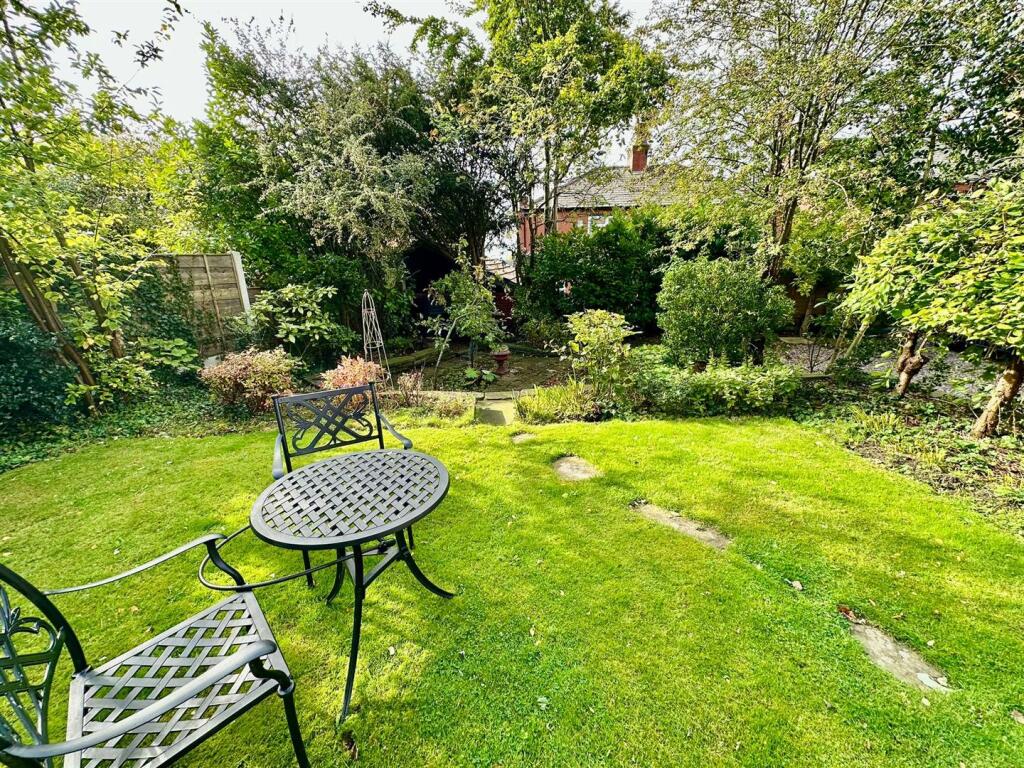 WhatsApp Image 2025-10-06 at 12.02.40_84bb2e16.jpg