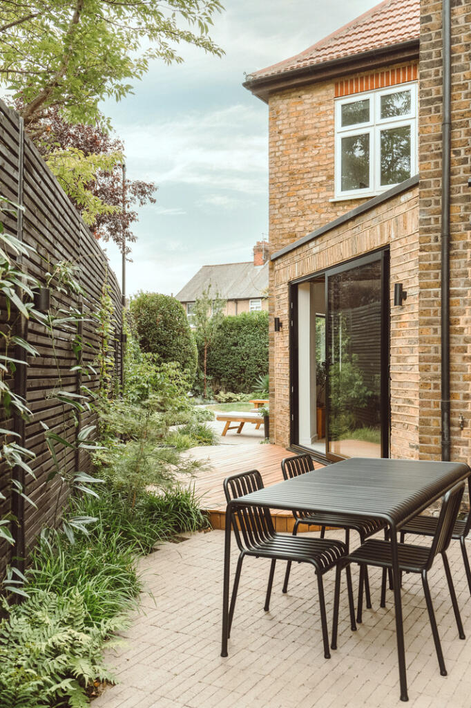 305864 - a0O6700000xWTk0EAG_N60.jpg