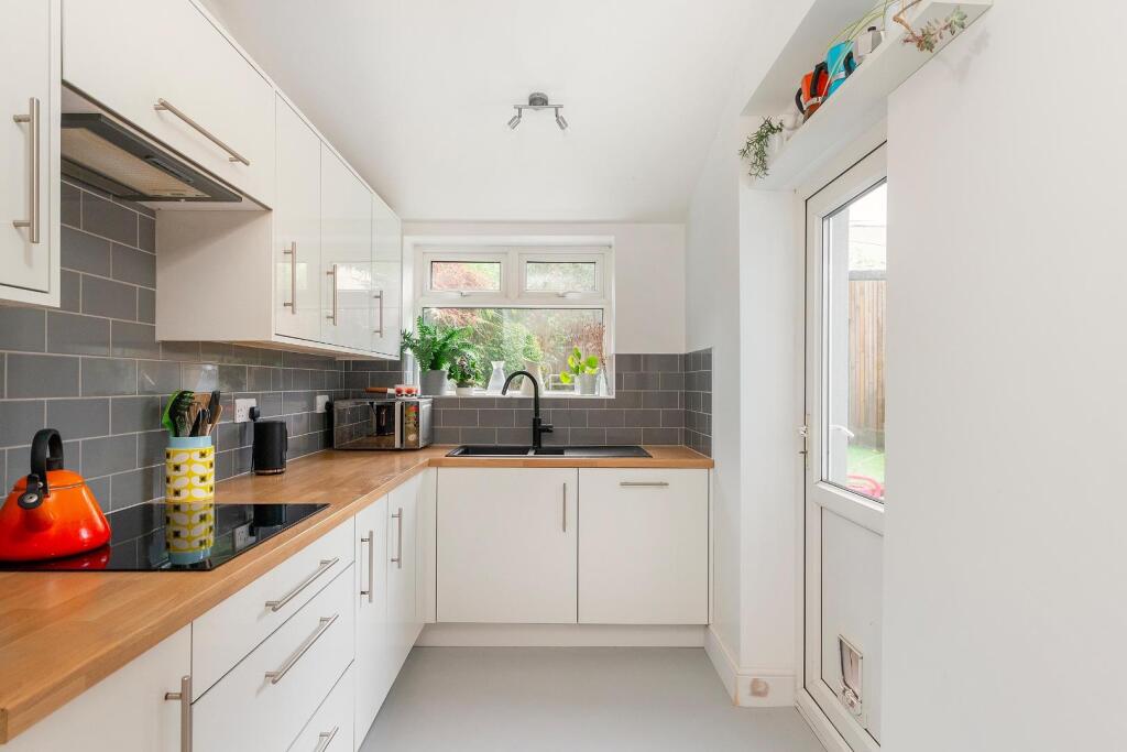 0H4STRD - Kitchen B.jpg