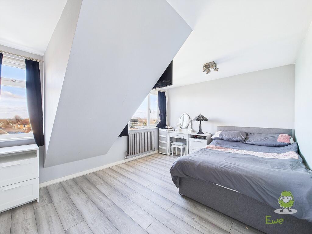 CAM01543G0-PR0119-STILL058