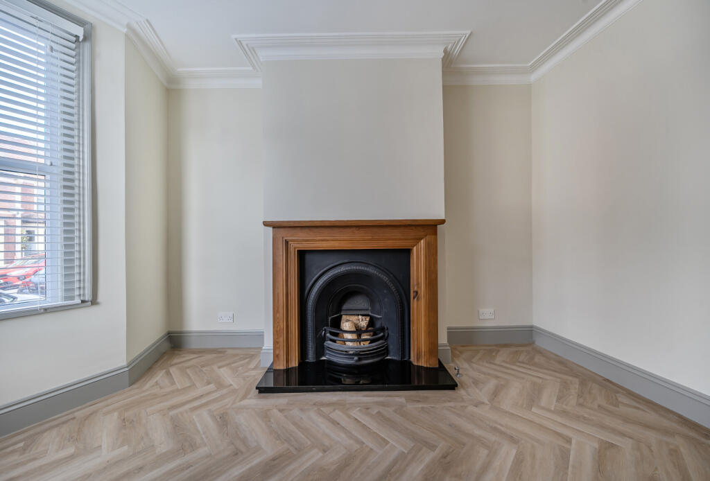 1356107-12-68c984...