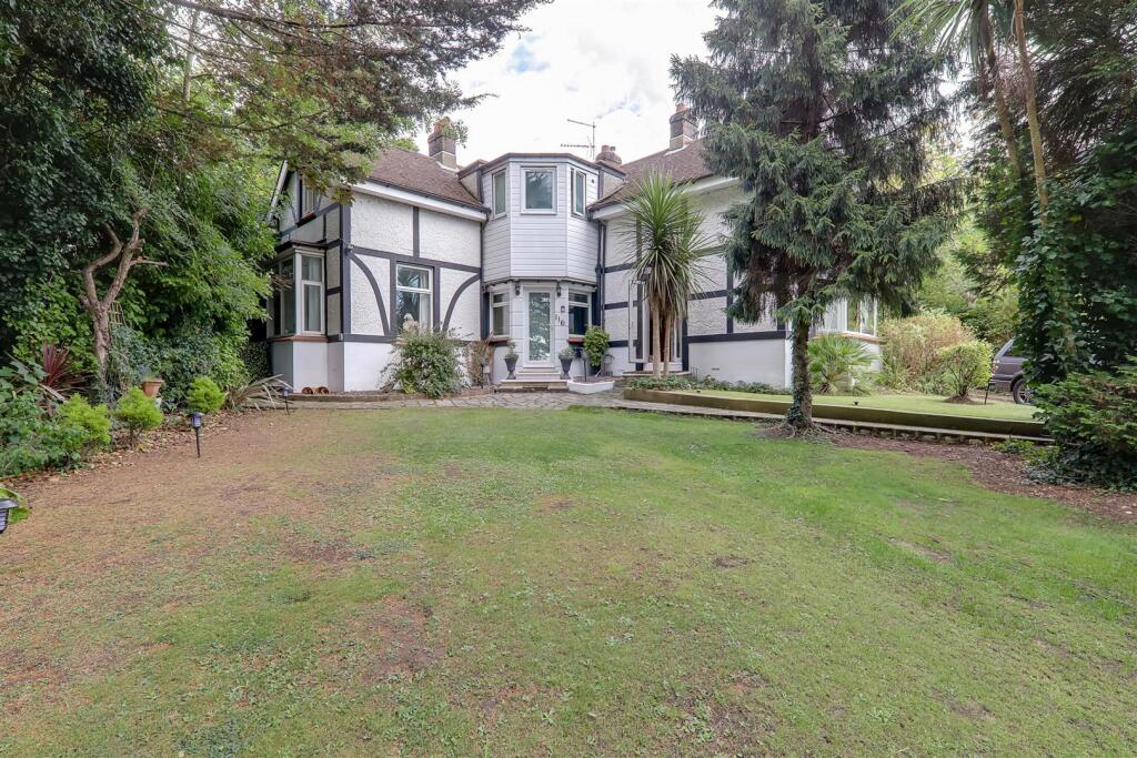 Warren Road, Offington, Worthing, BN14 9QX