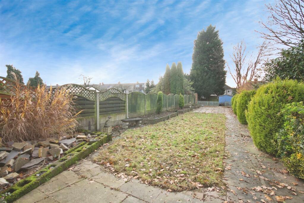 Extensive Rear Garden