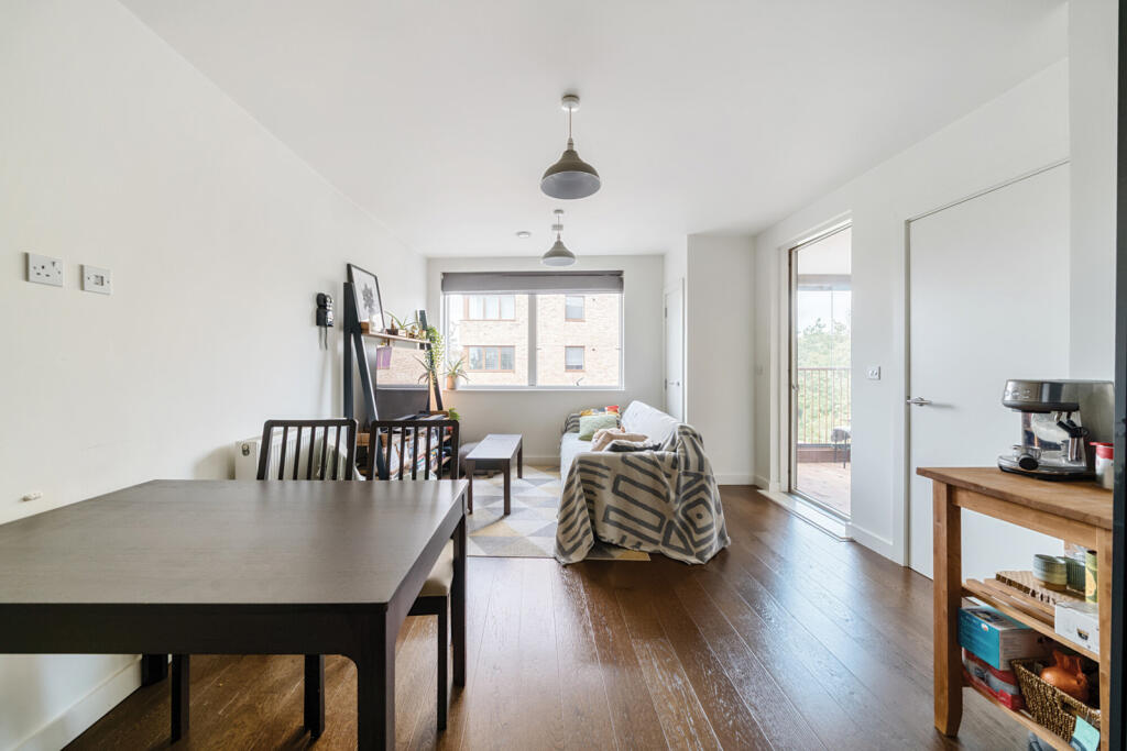 1342340-11-68a5a2...