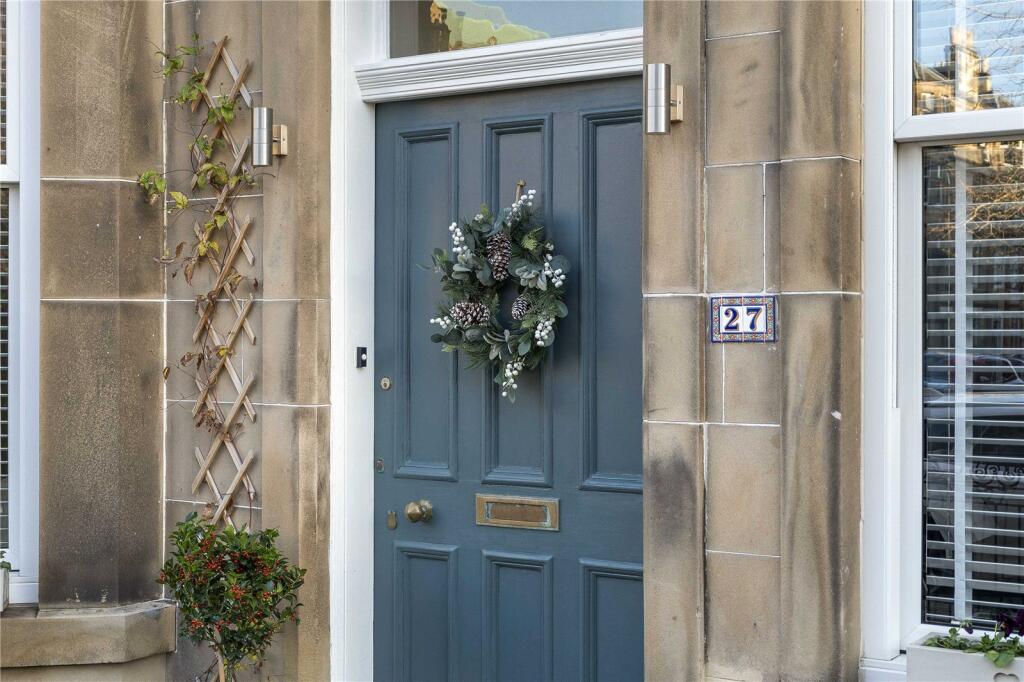 27 Falcon Gardens 59