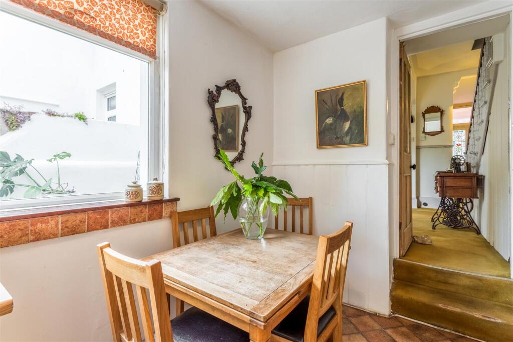 26 Brooker Street-5.jpg