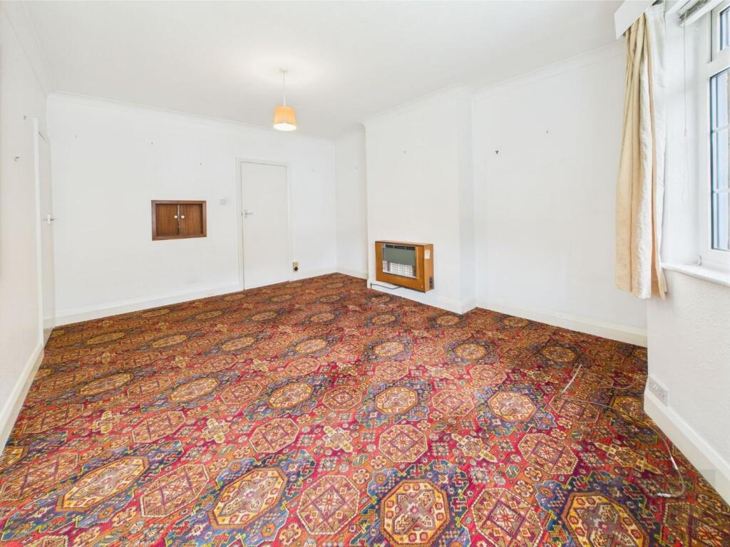 Sitting/Dining Room