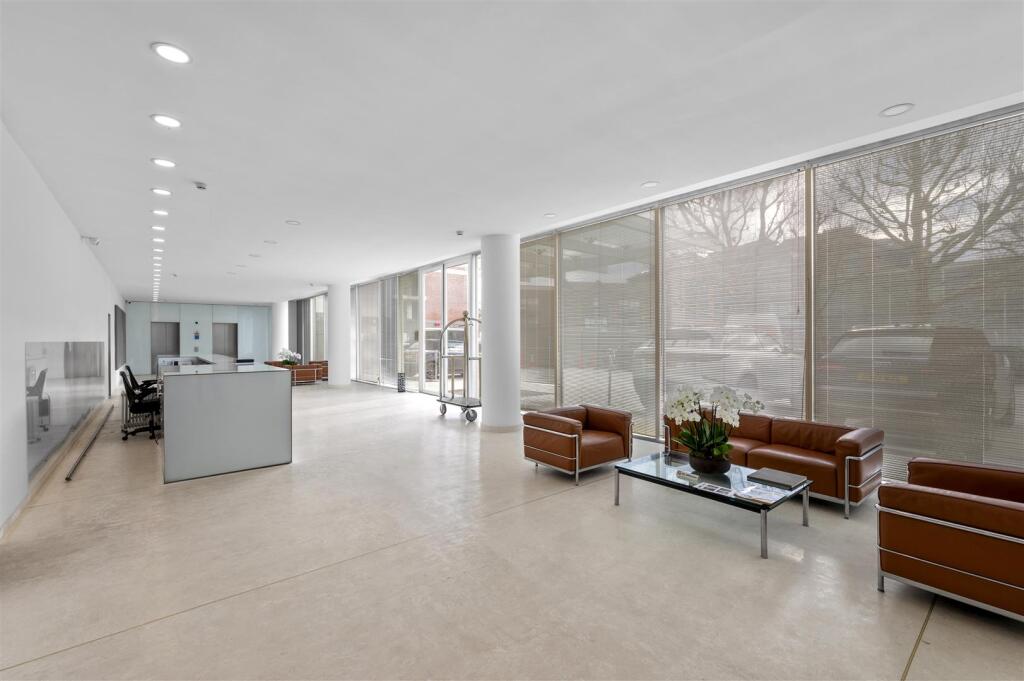 73 Riverside One,21.jpg