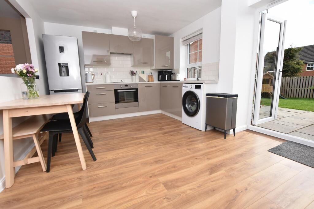 KITCHEN DINING ROOM