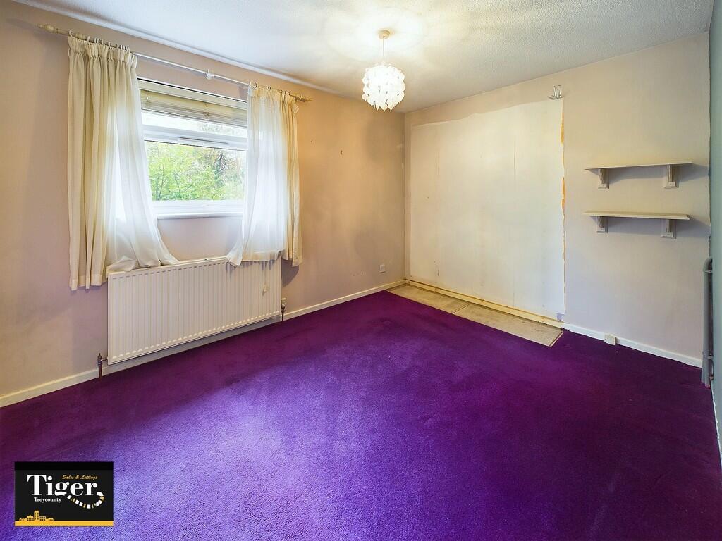 CAM02176G0-PR0405...