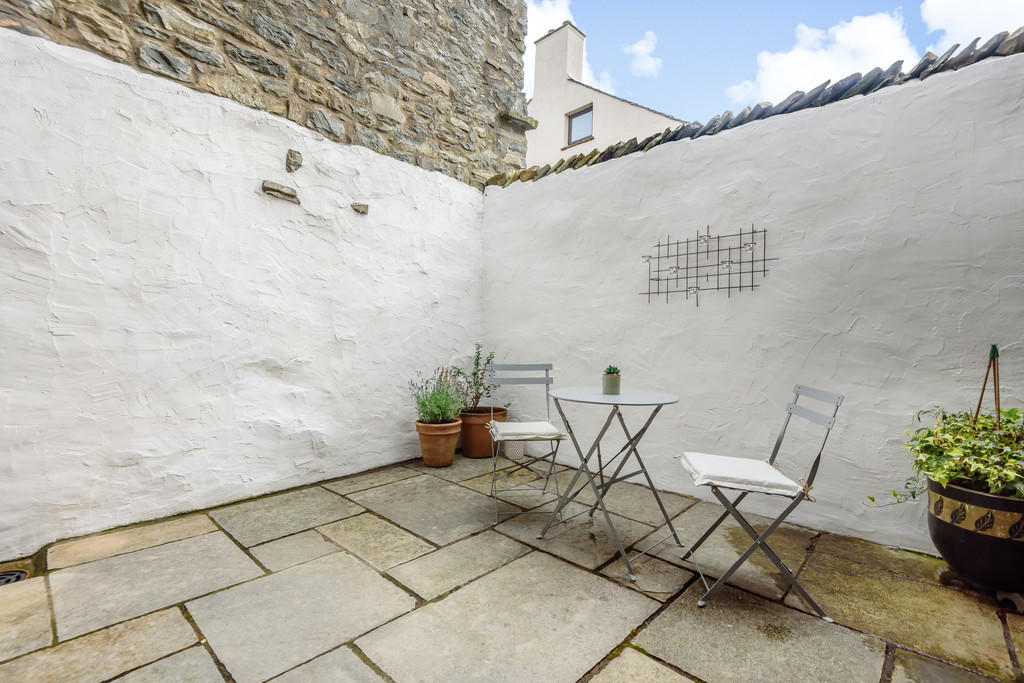 Private courtyard