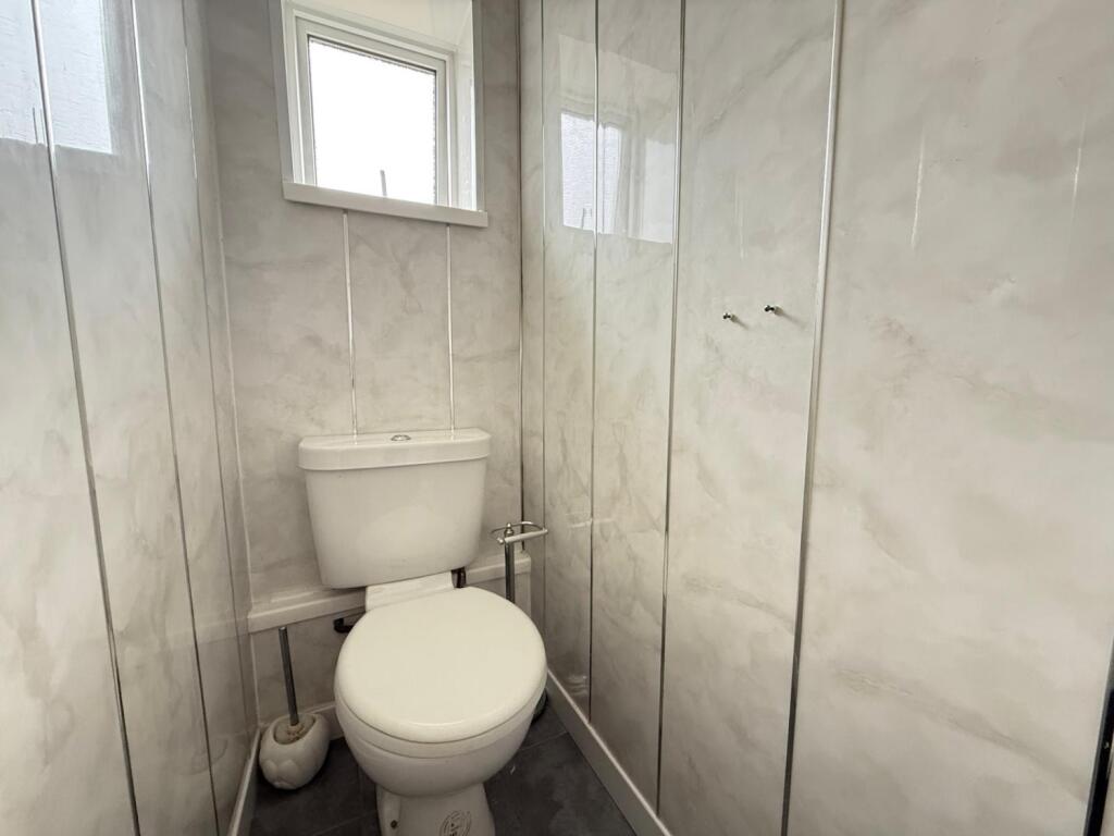 7e806038-dbcd-4933-8a89-988359a69758