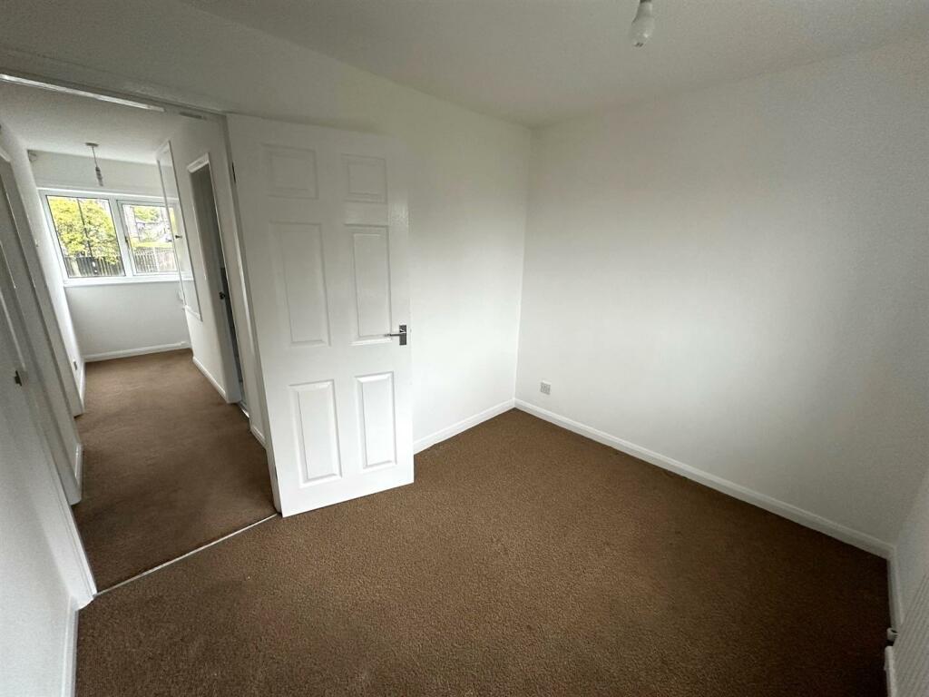 bed 3 2.jpg