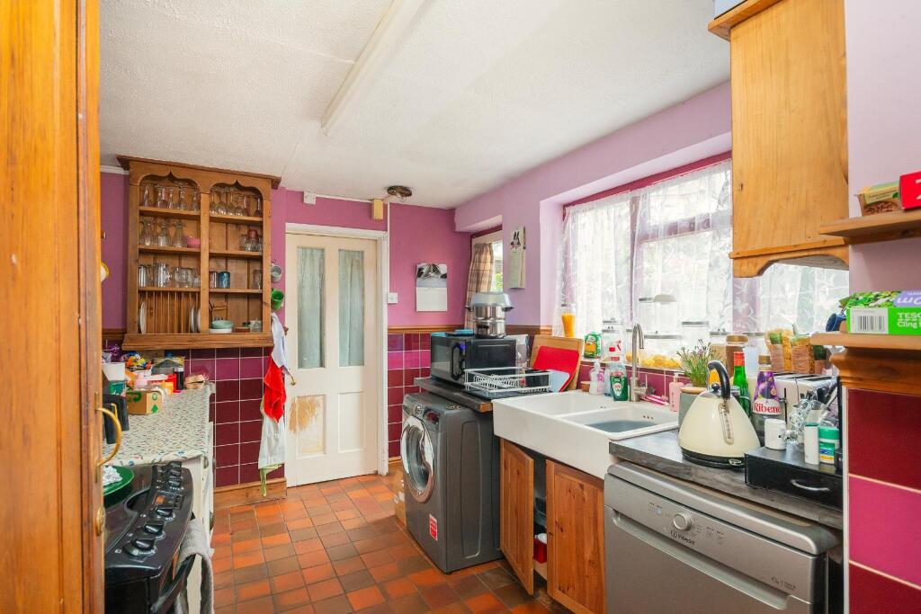 3F4AHD - Kitchen A.jpg