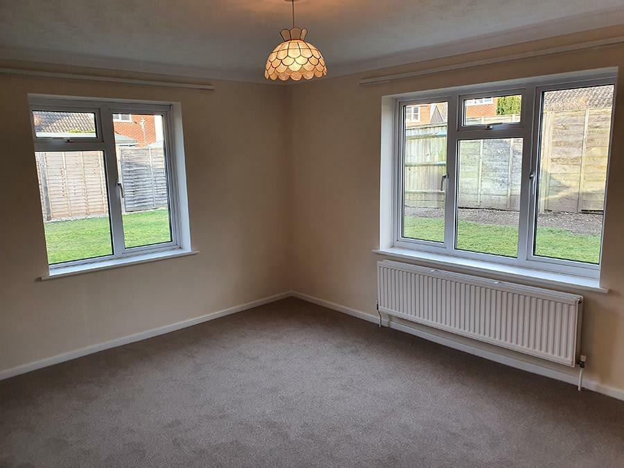 WB Lettings 35 Oaken Grove 3 bed 1 bath parking ga