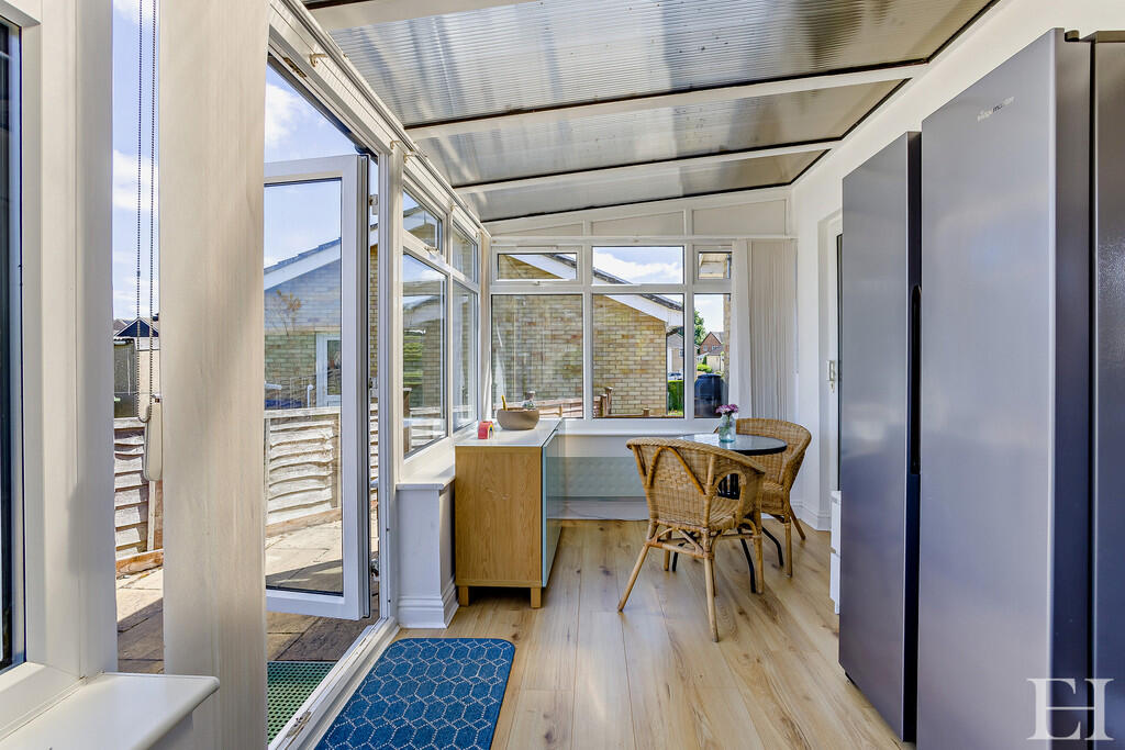 8648789-interiorW...