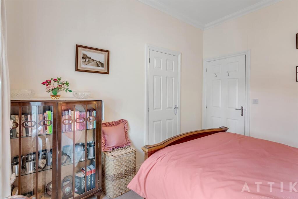 8 Blyth Mews, Halesworth, IP19 8FB (17).jpg