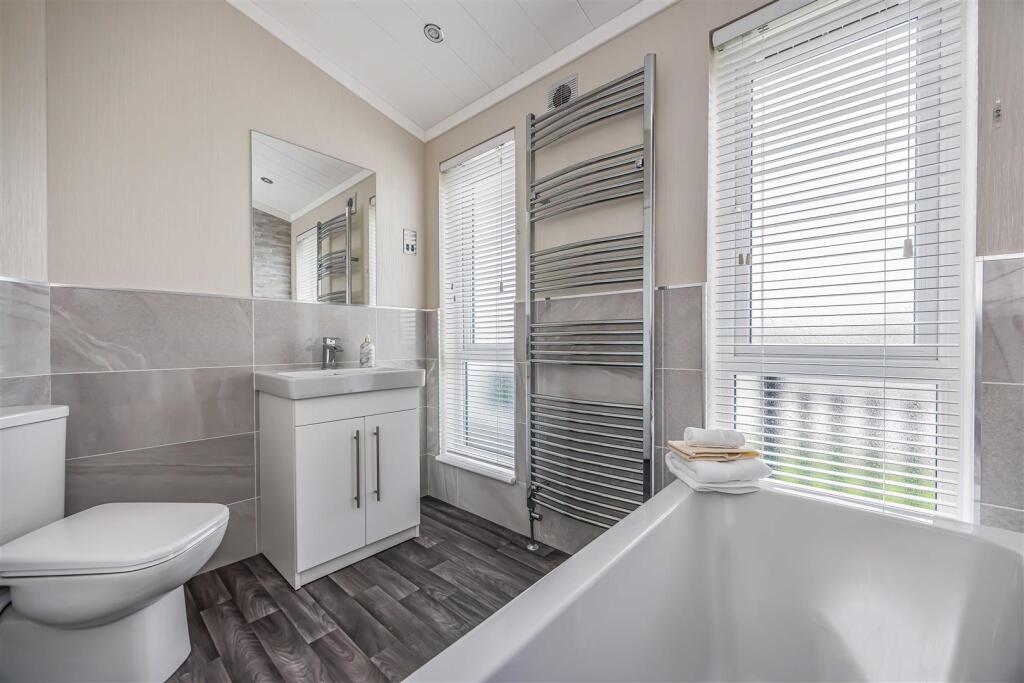 Plot 17 Littlehampton Marina-Small-PorticoMarketin