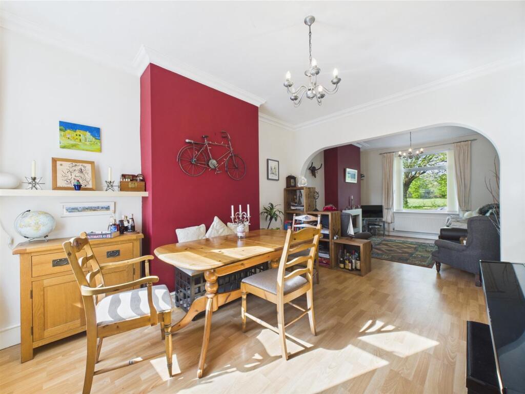 Open Plan Lounge/Dining Room