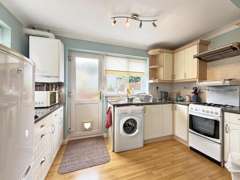 Beaumaris Close 1 - Kitchen.jpg