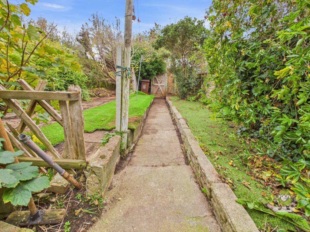 CAM01543G0-PR0163-STILL002