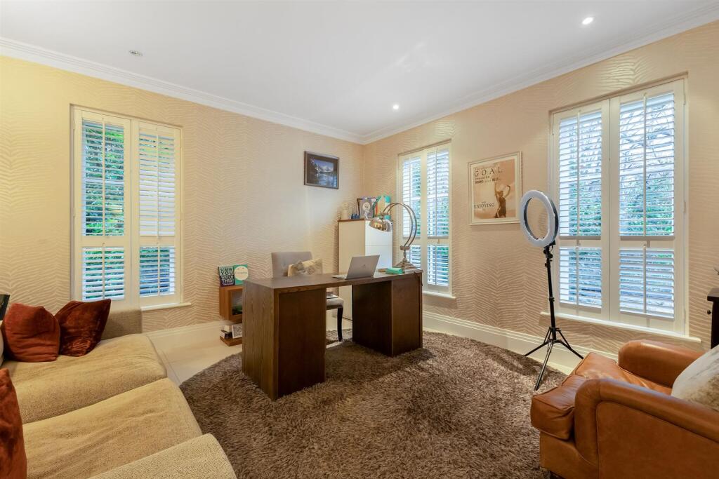 102003_Westgate-House-London-Road  (12)_low.jpg