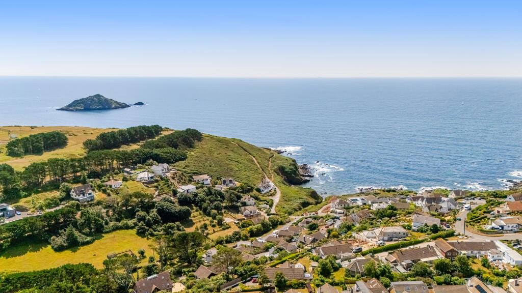 A23 - 6 Furzehill Road Heybrook Bay - 250718