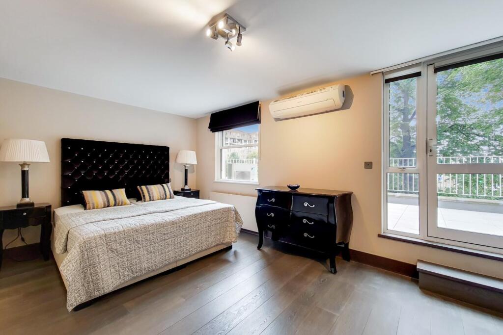 9_Main Bedroom-1.jpg