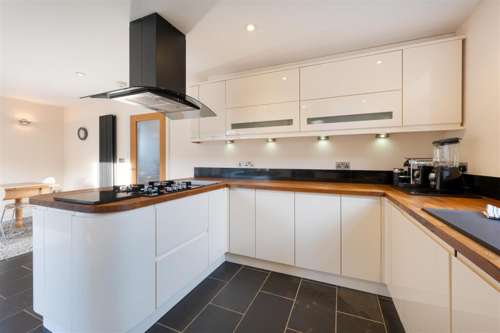 Open Plan Kitchen Diner