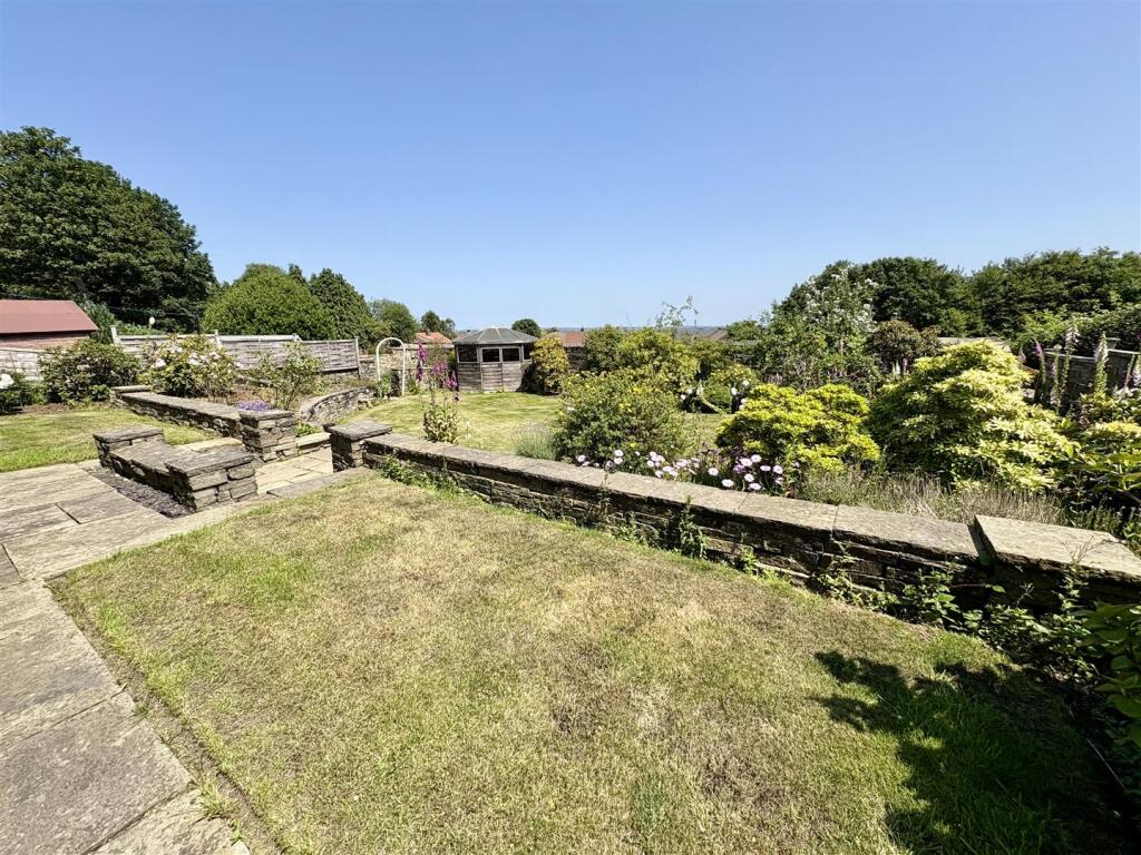 Bramleys Estate Agents - Yew Trees - Southowram (2