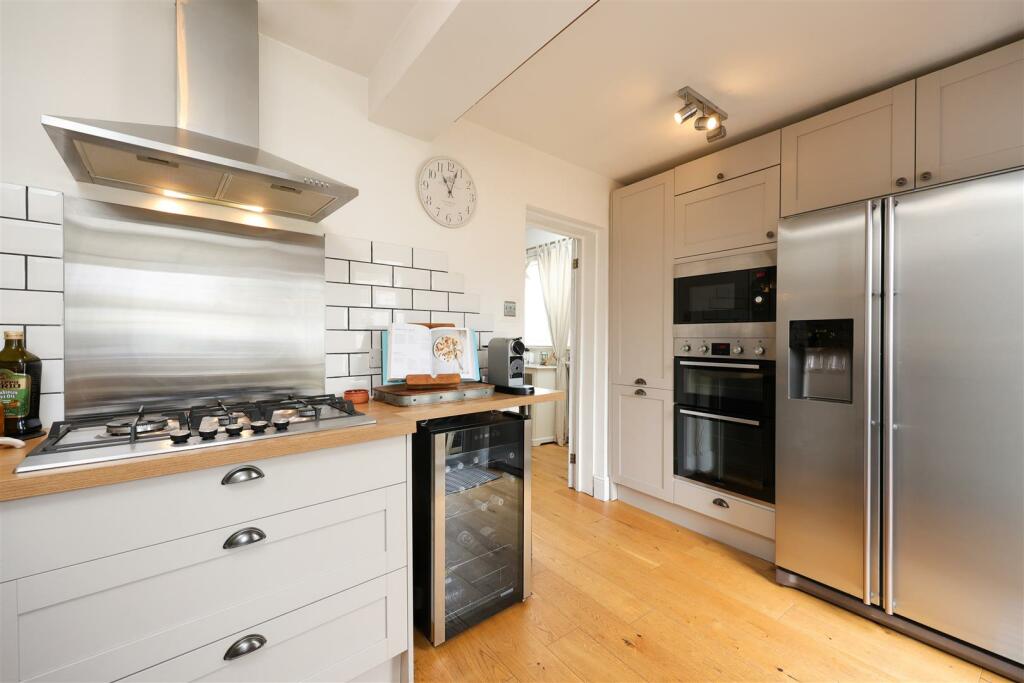 38 Byron Street 32.JPG
