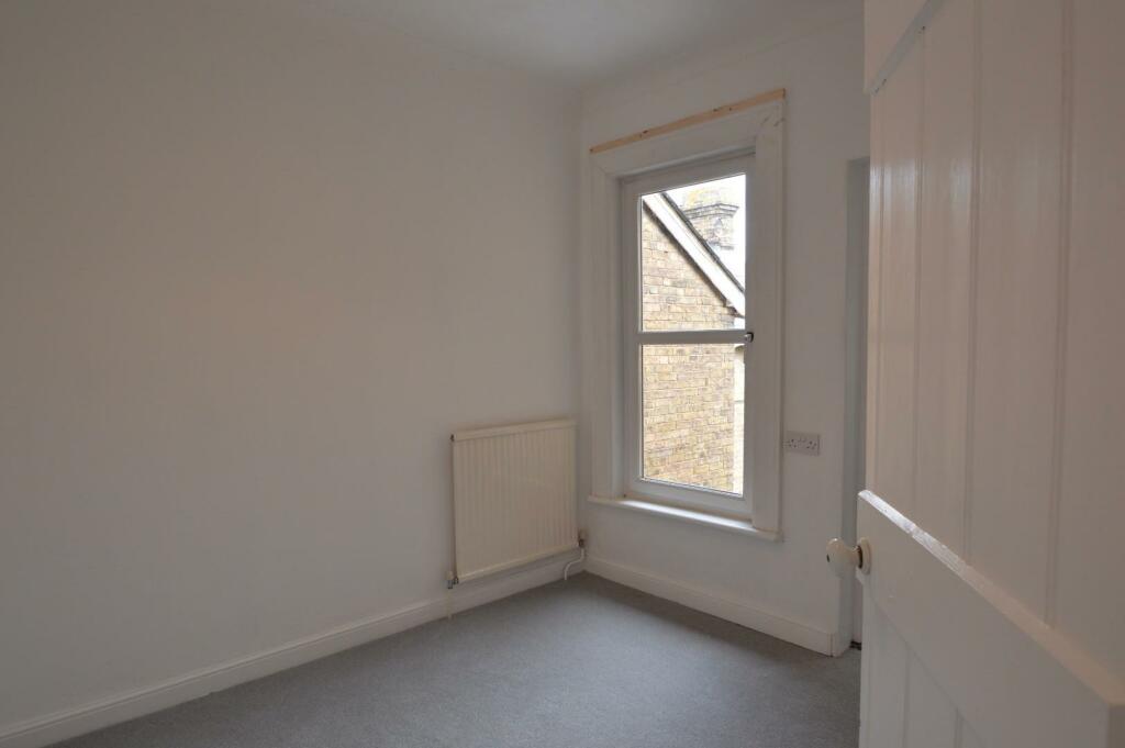 Bedroom two2.JPG
