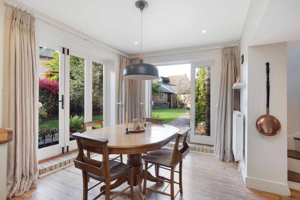 Breakfast Room