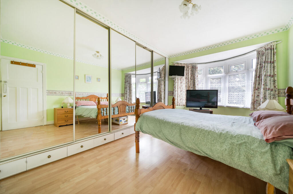 1299369-19-6835f7...