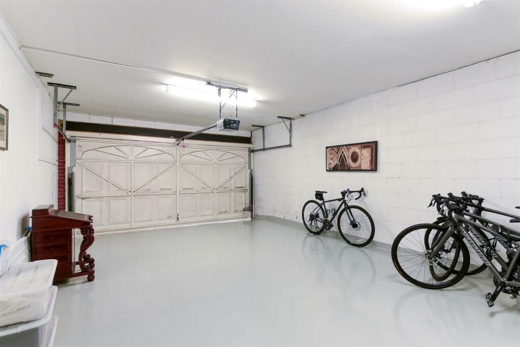 SUTTON LANE,46- (2).jpg