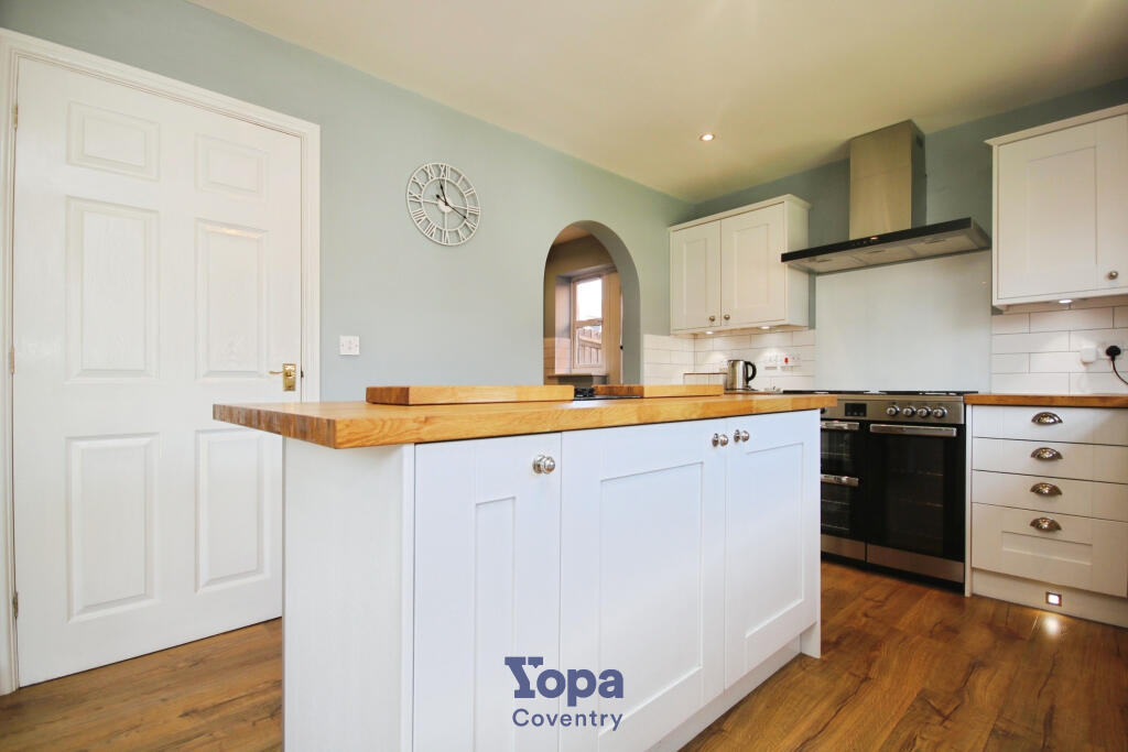 464d08d3-Kitchen 207.JPG