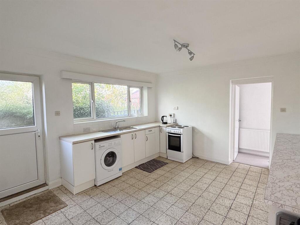 69 Pipers Hill Rd Kettering-08.jpg