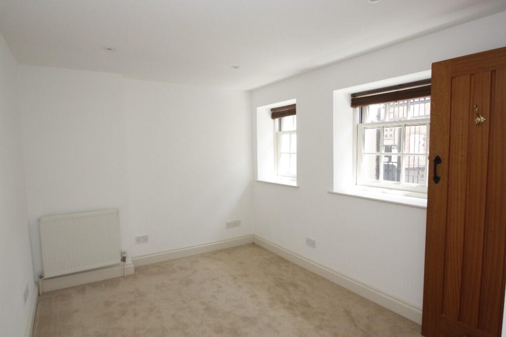 Bedroom 3/Study