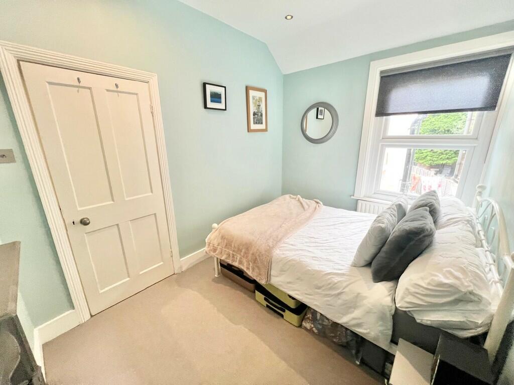 bedroom 2 king ri...
