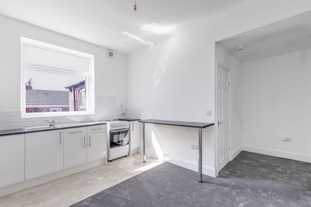 Kitchen/Dining/Living room