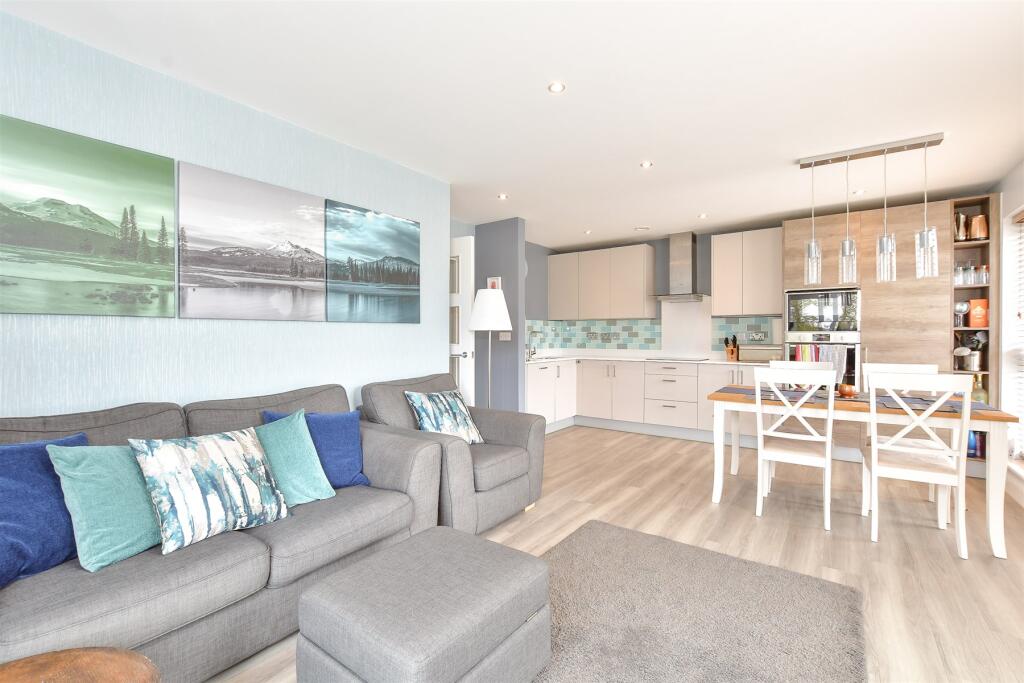 Lounge/Diner/Kitchen