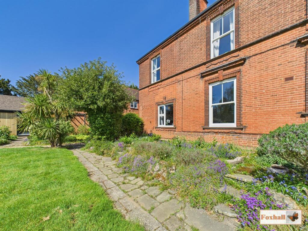 Rear Communal Garden