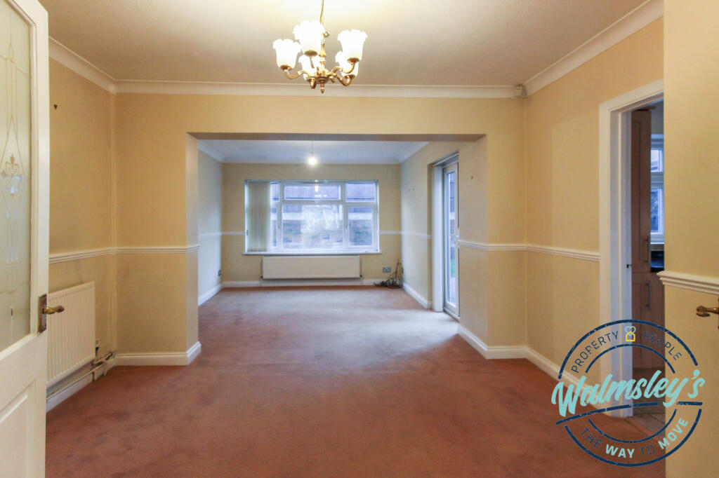 Towards the gardens and rear